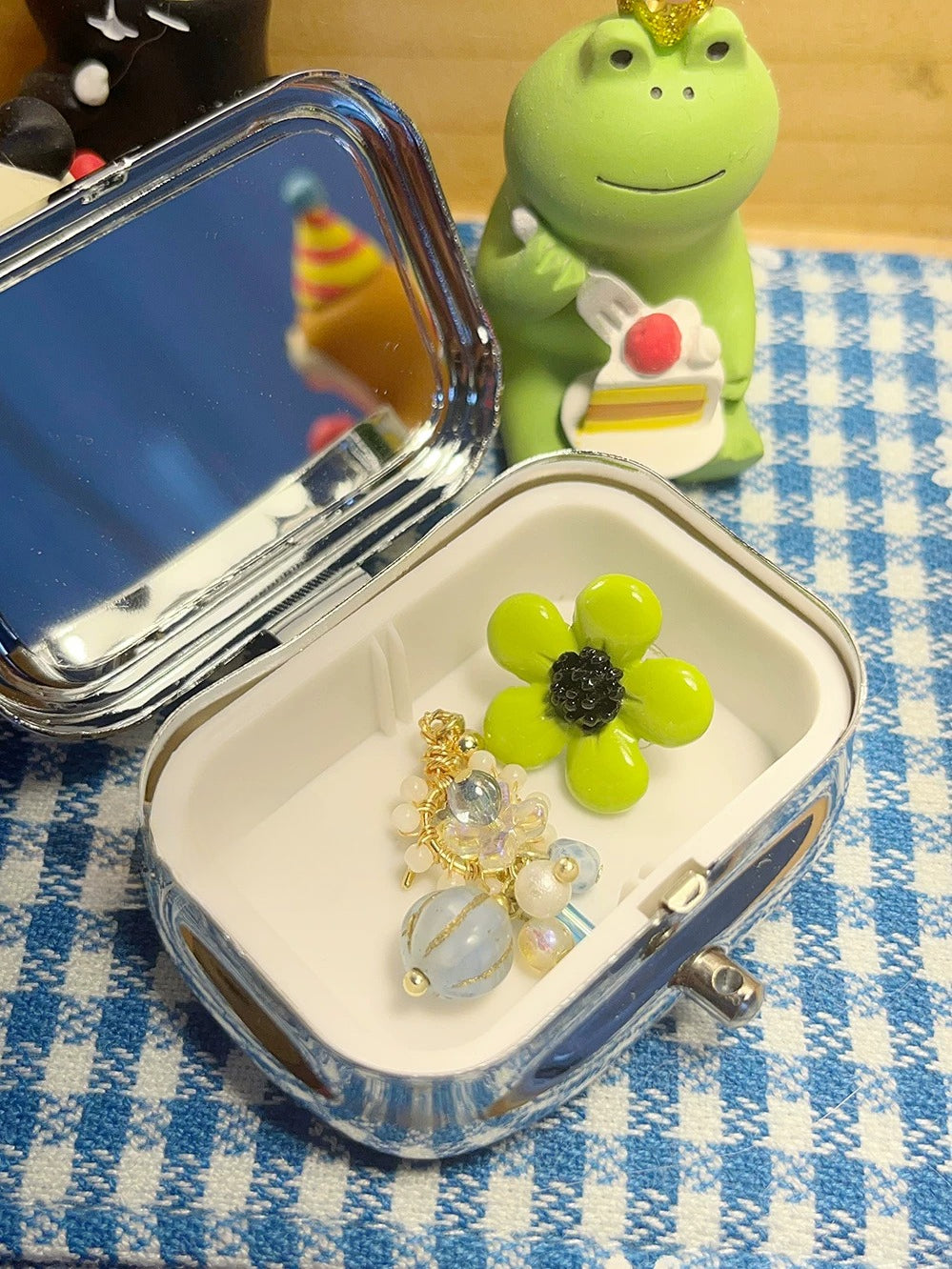 Fujima Ma - Dreamscape Mini Trinket Box ✦ Oliwa Art Accessory Case - Y2K Essential - Detail View 4