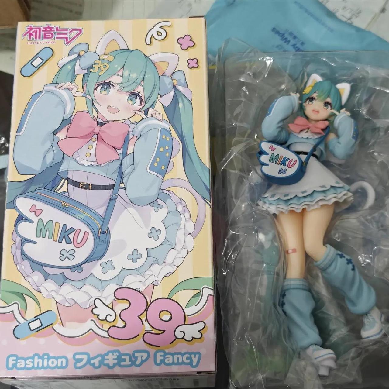 Fujima Ma - Fancy Miku Figure - Detail View 1