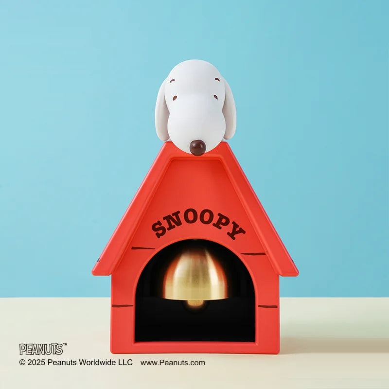 Doorbell front view, SNOOPY lettering and brass bell