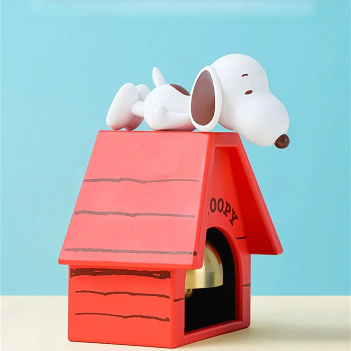 Three-quarter view of the full doghouse