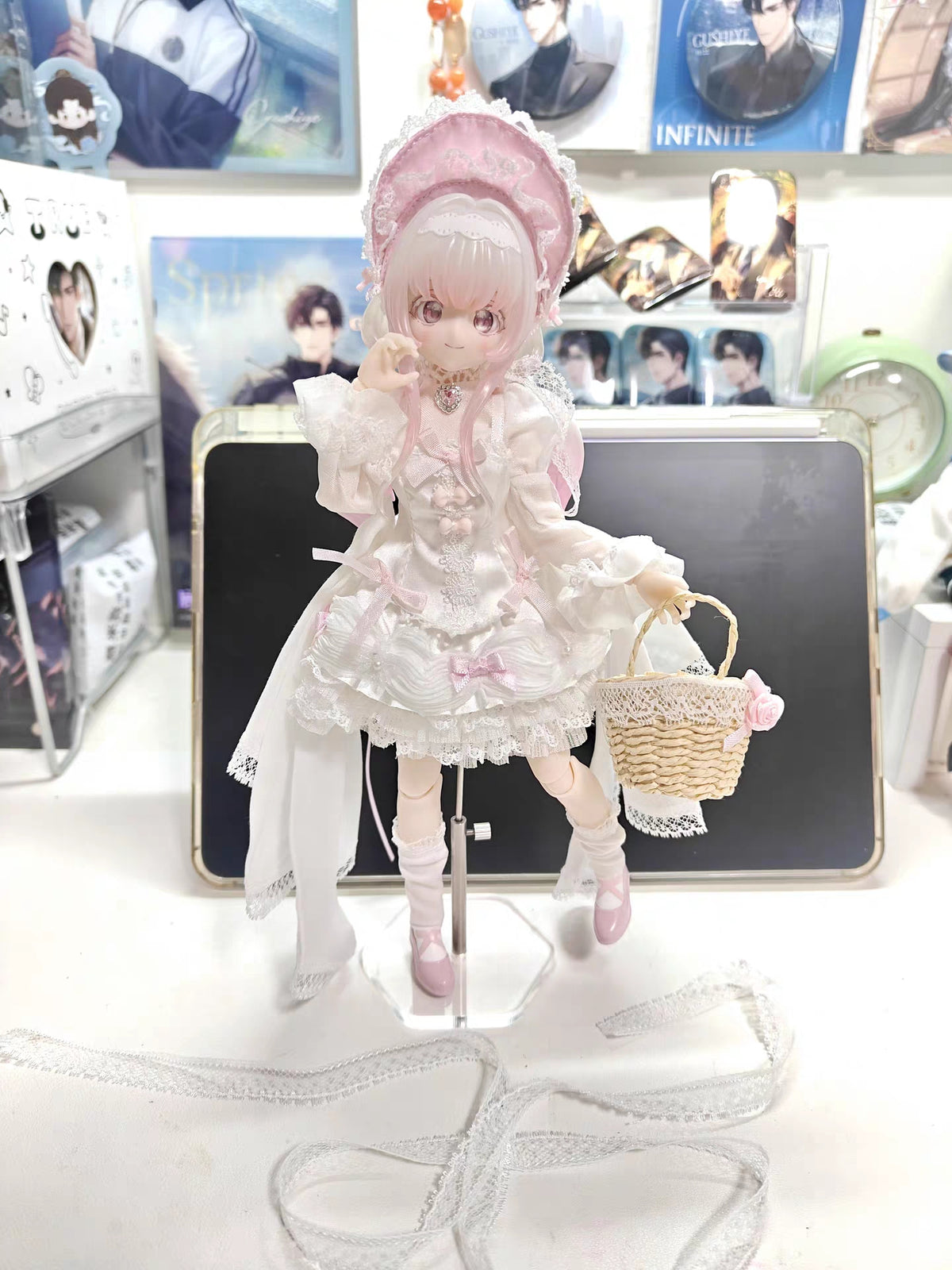 Melliel BJD 1/6 SP scale doll displayed with woven basket accessory